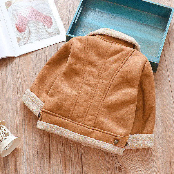 Modern gyerek kabát fiúknak több színben vagy három modellben