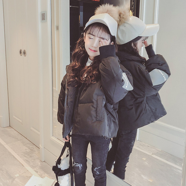 Παιδικό μπουφάν μοντέλο για κορίτσια σε πράσινο και μαύρο χρώμα