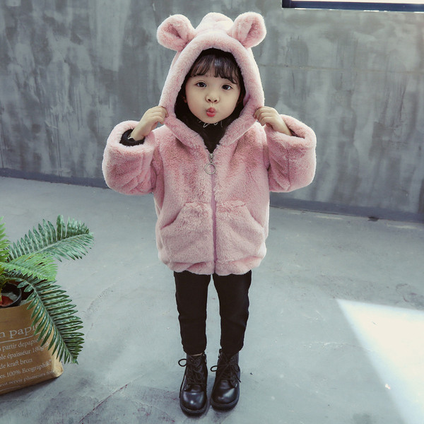 Pehelykabát lányoknak kapucnival és 3D elemekkel három színben