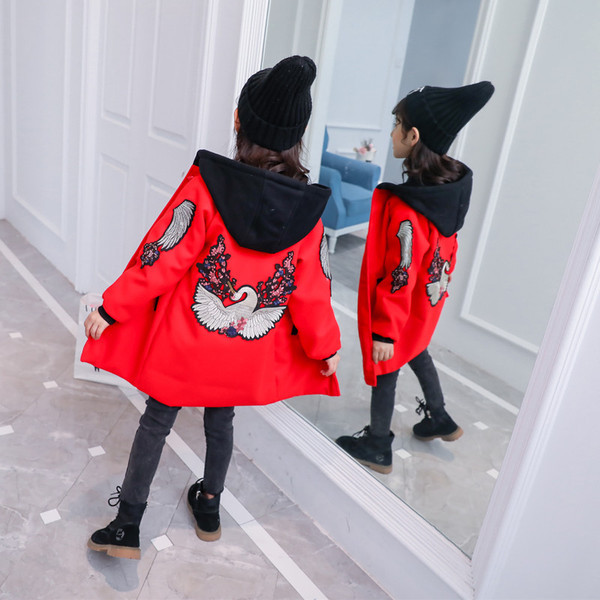 Μοντέρνο παιδικό παλτό με κουκούλα και κεντήματα στην πλάτη  σε διάφορα χρώματα