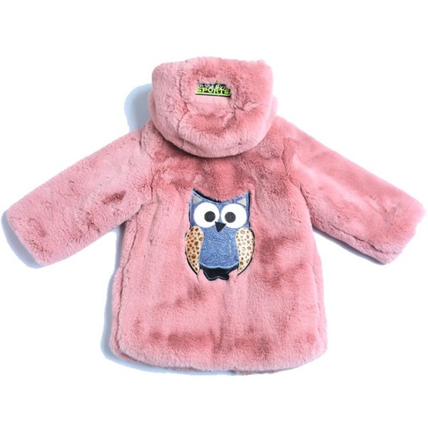 Bolyhos gyerekdzseki kapucnival, hátoldalán szürke és rózsaszín színekben színes hímzéssel