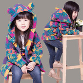 Πολύχρωμο παιδικό μπουφάν για κορίτσια με τρισδιάστατα στοιχεία στην κουκούλα