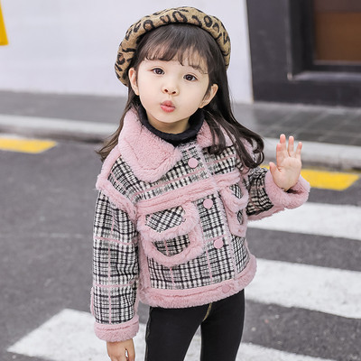 Παιδικό παλτό με μαλακή επένδυση και χνούδι σε ροζ και μπλε χρώμα