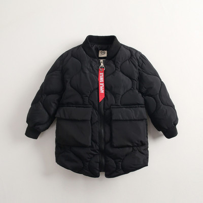 Gyermek téli kabát zsebekkel és O-alakú gallérral négy színben