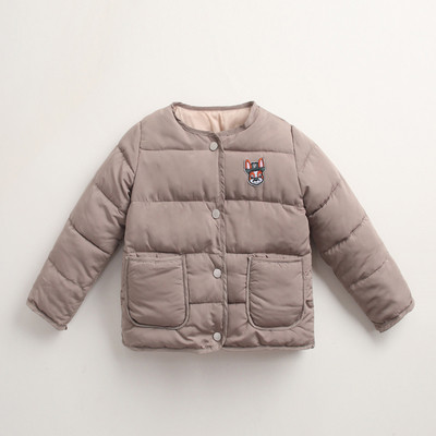 Zsebekkel és emblémával ellátott gyerekkabát több színben, alkalmas lányoknak és fiúknak