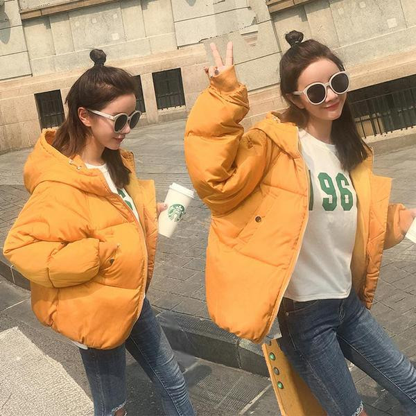 Modern kabát kapucnival több színben, férfiak és nők számára egyaránt