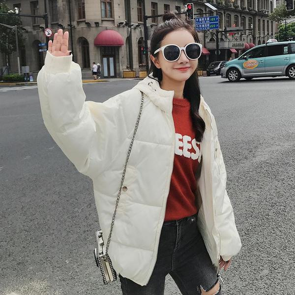 Modern kabát kapucnival több színben, férfiak és nők számára egyaránt