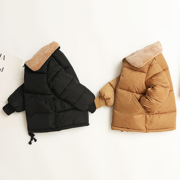 Καθημερινό παιδικό μπουφάν με χνουδωτό γιακά σε μαύρο και καφέ χρώμα