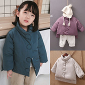 Gyermek téli kabát lányoknak magas gallérral és gombokkal több színben