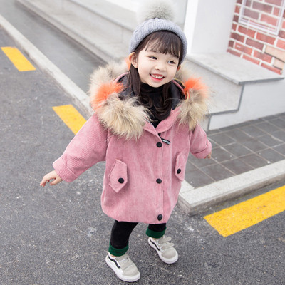 Modern gyerekkabát lányoknak kapucnival, két színben színezve
