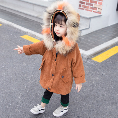 Modern gyerekkabát lányoknak kapucnival, két színben színezve