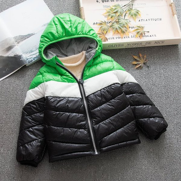 Napi gyerekkabát fiúknak kapucnival, három színben