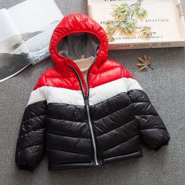 Napi gyerekkabát fiúknak kapucnival, három színben