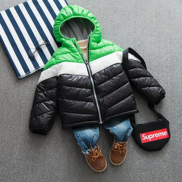 Napi gyerekkabát fiúknak kapucnival, három színben