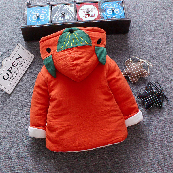 Gyermek dzseki három színben 3D elemekkel és puha béléssel