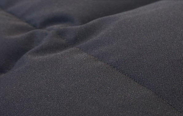 Мъжко изчистено зимно яке в два цвята