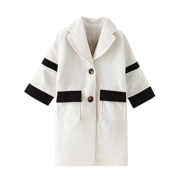 Κομψό παιδικό παλτό για κορίτσια σε μαύρο και άσπρο χρώμα