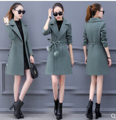 Stílusos női kabát nyakkendővel és pehellyel több színben