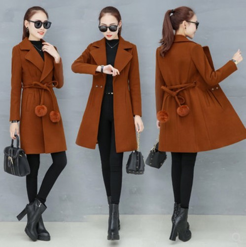 Stílusos női kabát nyakkendővel és pehellyel több színben