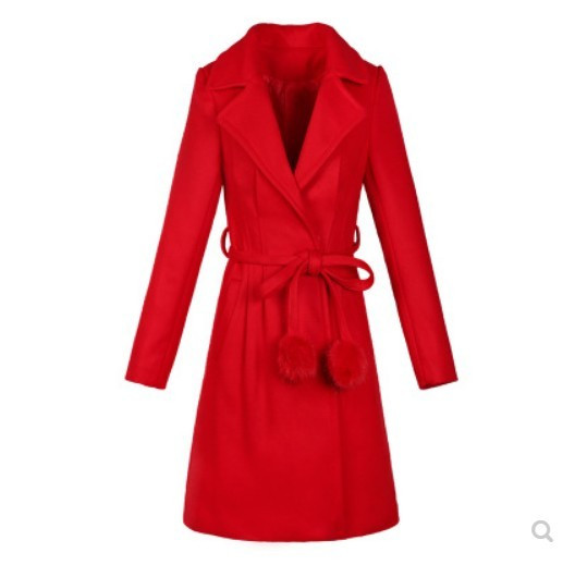 Stílusos női kabát nyakkendővel és pehellyel több színben