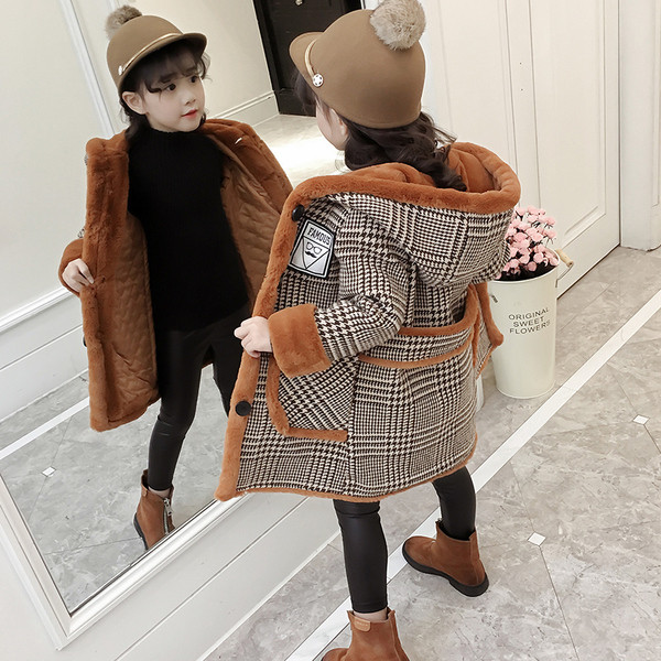 Κομψό παιδικό χειμωνιάτικο μπουφάν για κορίτσια σε δύο χρώματα