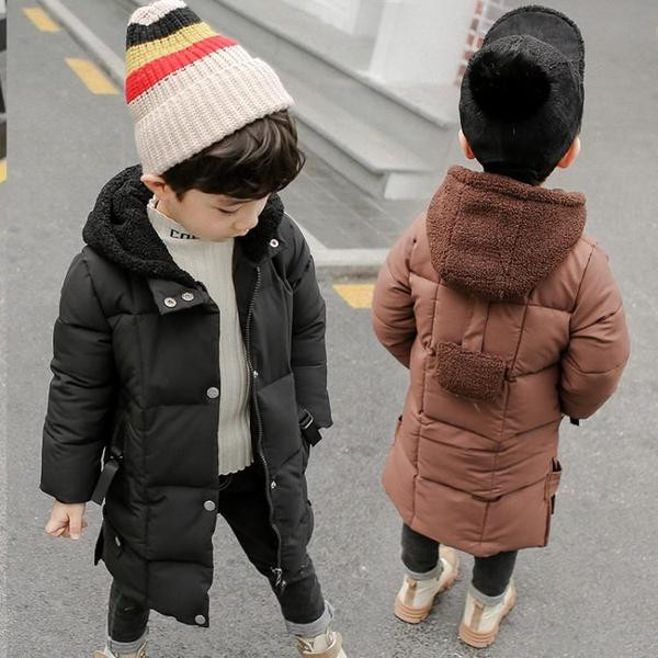 Modern gyerekkabát fiúknak három színben, 3D elemmel