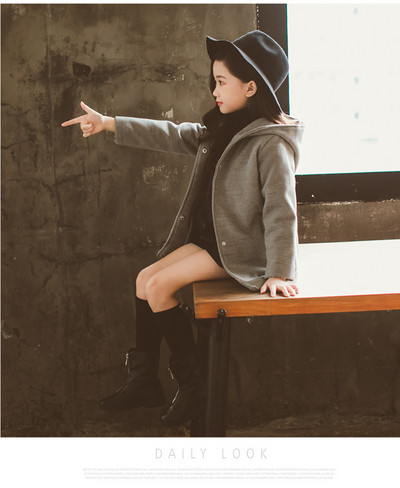 Μοντέρνο παιδικό παλτό με κουκούλα σε τρία χρώματα