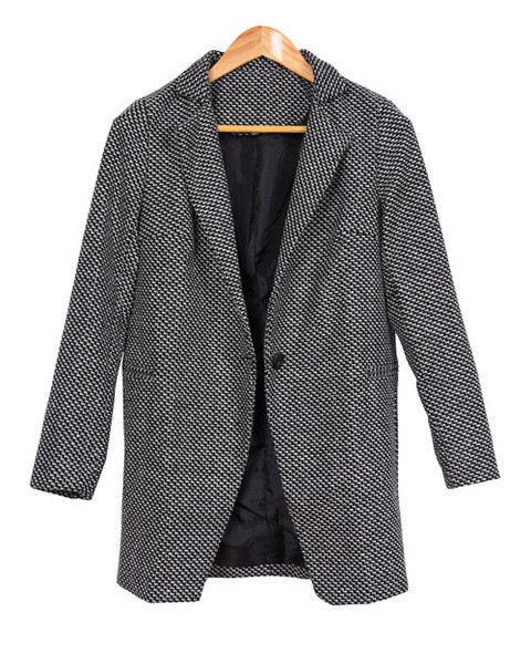 Fekete-fehér női alkalmi kabát zsebekkel