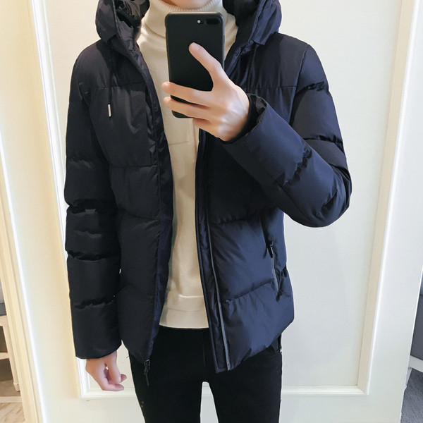 Férfi téli kabát kapucnival fekete és sötétkék színben