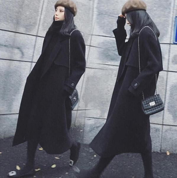 Класическо дамско дълго палто с колан в черен цвят