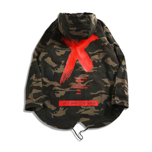 Νέο  ανδρικό καμουφλάζ  μπουφάν με κουκούλα για το φθινόπωρο και το χειμώνα