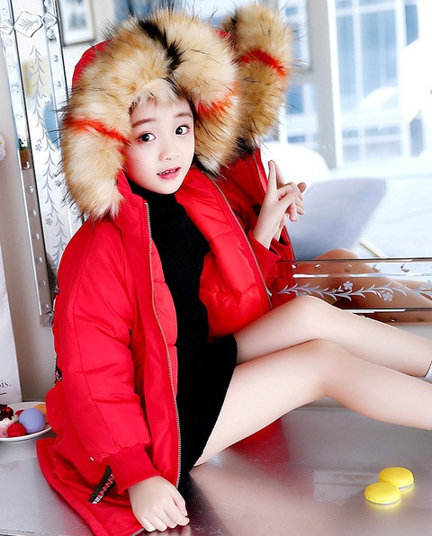 Aktuális gyerekkabát pehely kapucnival három színben