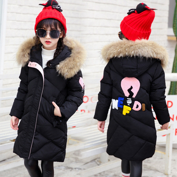 Stílusos gyerekkabát lányoknak, hátul rátéttel