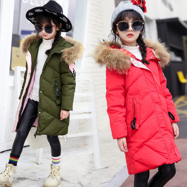 Stílusos gyerekkabát lányoknak, hátul rátéttel