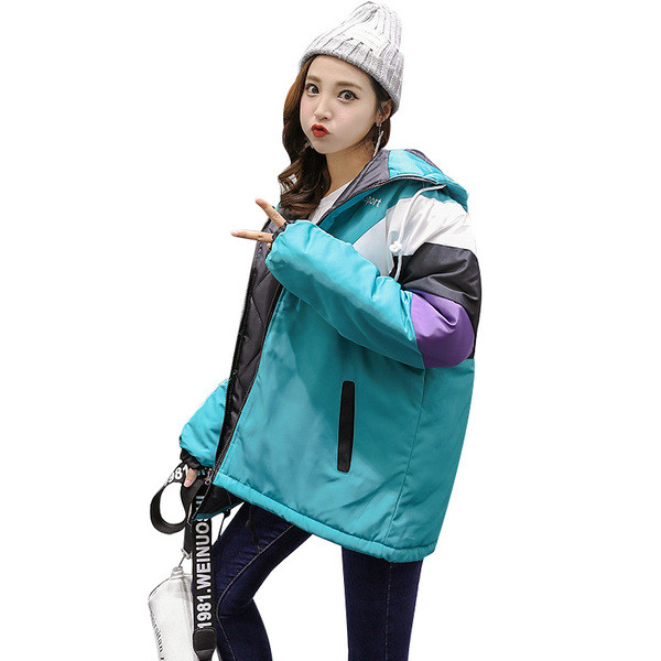 Női sport- és alkalmi kabát kapucnival