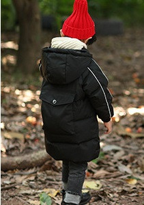 Μοντέρνο παιδικό μπουφάν σε τρία χρώματα, κατάλληλο για αγόρια και κορίτσια