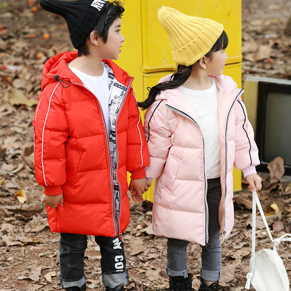 Μοντέρνο παιδικό μπουφάν σε τρία χρώματα, κατάλληλο για αγόρια και κορίτσια