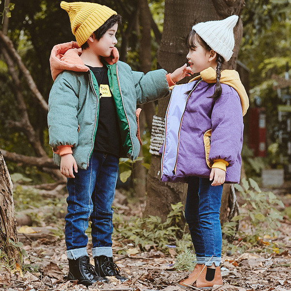 Kényelmes téli gyerekkabát kapucnis lányoknak és fiúknak egyaránt