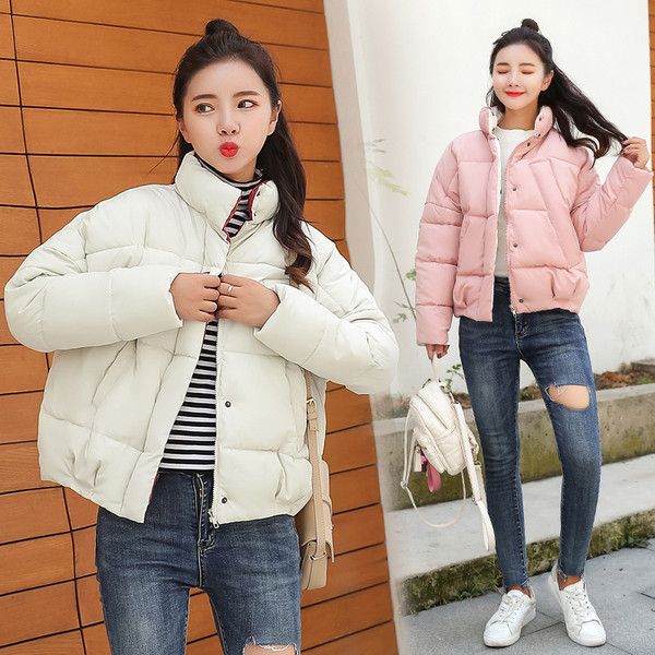 Μοντέρνο γυναικείο μπουφάν με μεταλλικά κουμπιά σε διάφορα χρώματα