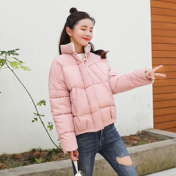 Μοντέρνο γυναικείο μπουφάν με μεταλλικά κουμπιά σε διάφορα χρώματα