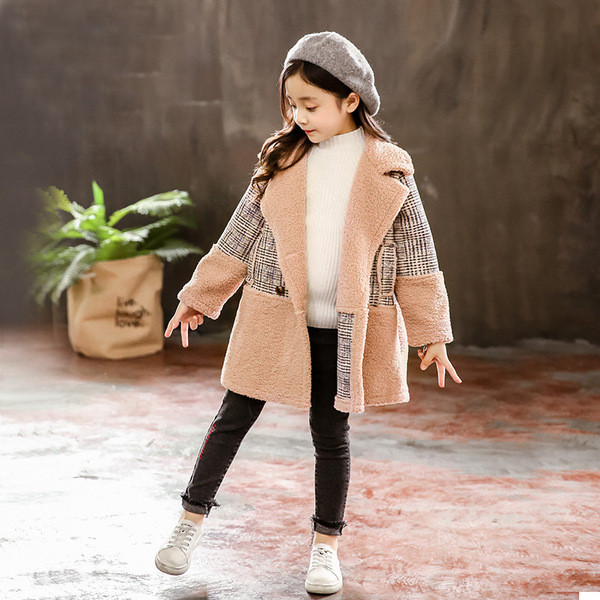 Rózsaszín kockás gyerekkabát lányoknak