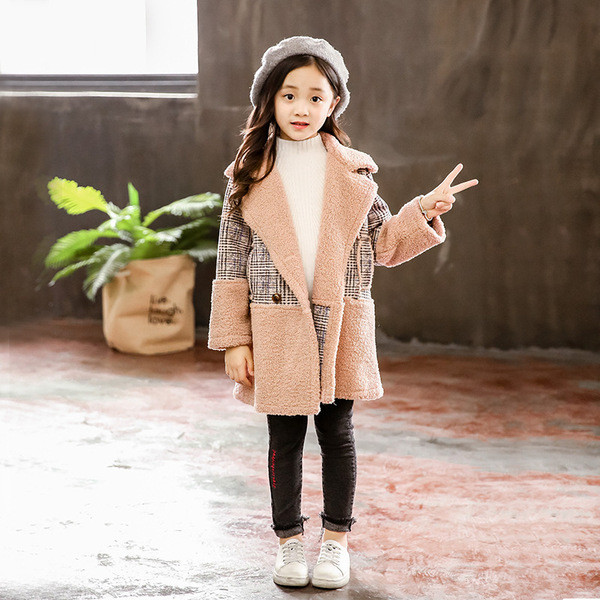 Rózsaszín kockás gyerekkabát lányoknak