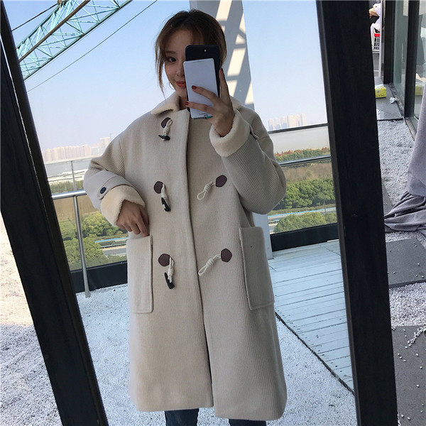 Зимно дамско палто дълъг модел с джобове в два цвята