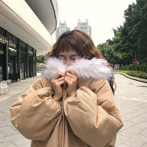 Модерно дамско яке широк модел с качулка и пух в два цвята