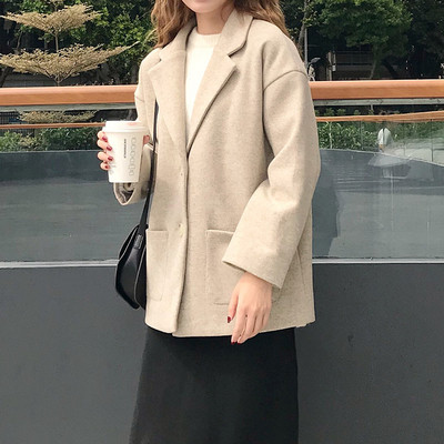 Ежедневно дамско палто с джобове в бежов и черен цвят