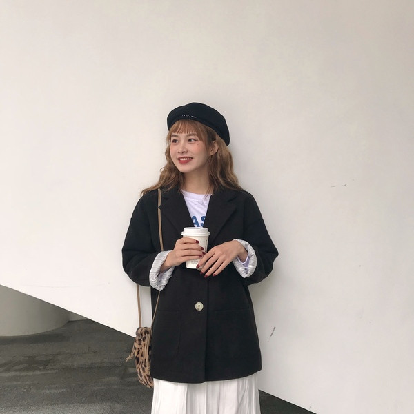 Ежедневно дамско палто с джобове в бежов и черен цвят