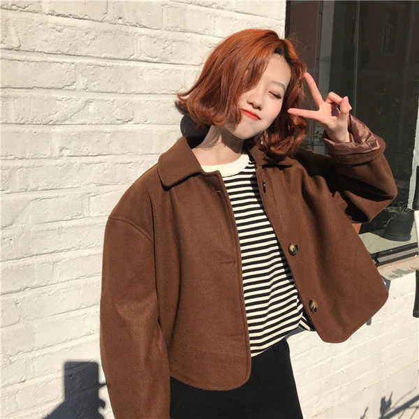 Късо дамско палто широк модел в три цвята