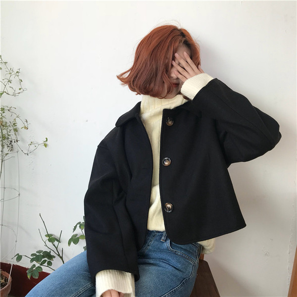 Късо дамско палто широк модел в три цвята