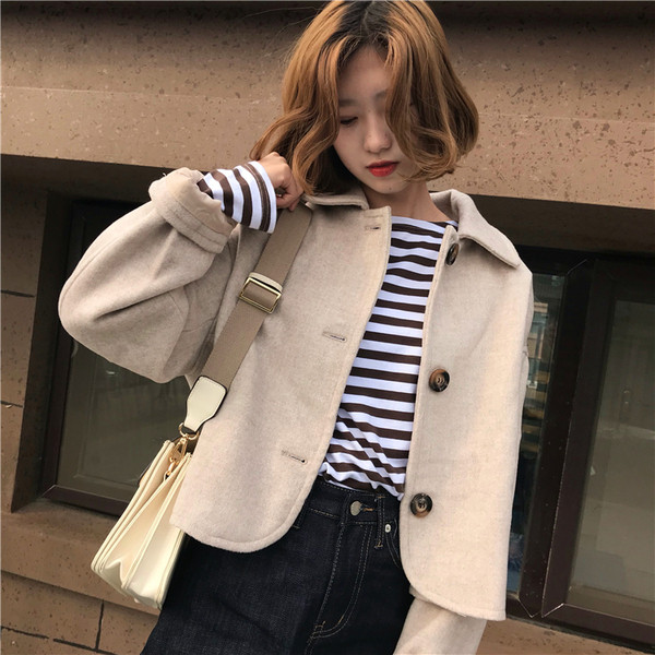 Късо дамско палто широк модел в три цвята