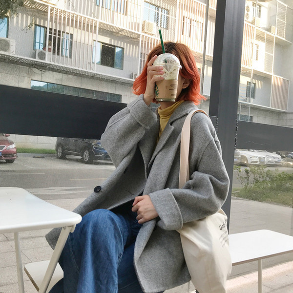 Елегантно дамско палто в сив цвят